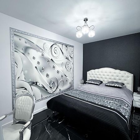 Apartament Glamour Gniezno Bagian luar foto