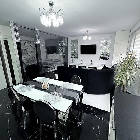 Apartament Glamour Gniezno Bagian luar foto