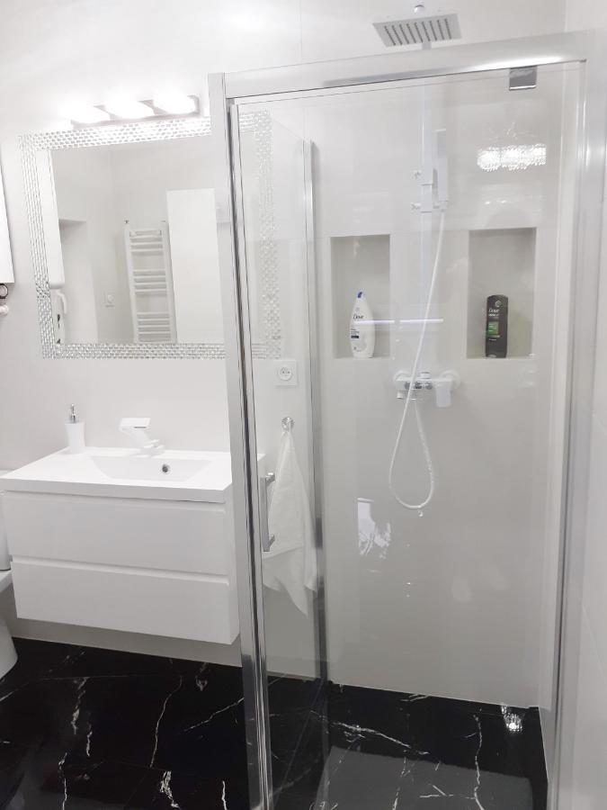 Apartament Glamour Gniezno Bagian luar foto