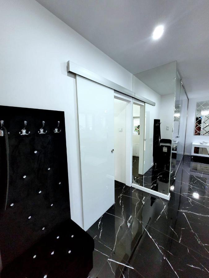Apartament Glamour Gniezno Bagian luar foto