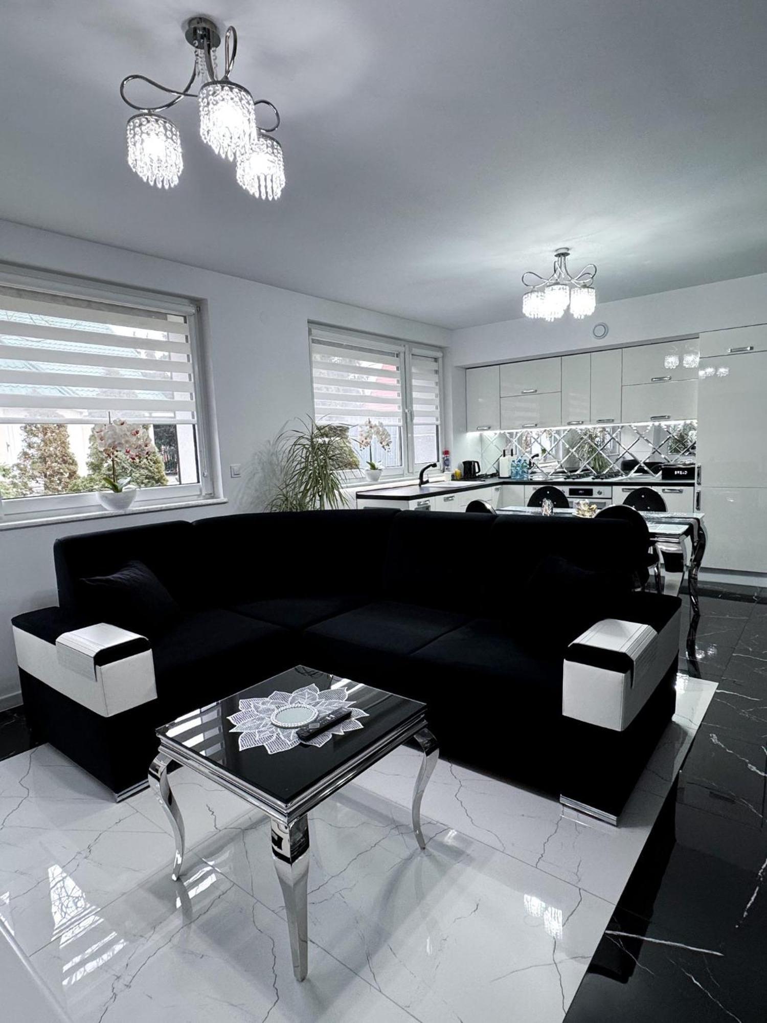 Apartament Glamour Gniezno Bagian luar foto